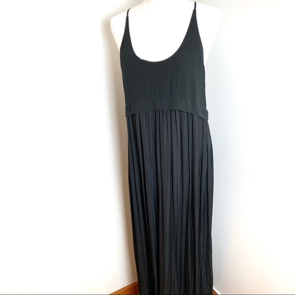 Zara Dresses & Skirts - Zara maxi dress // women